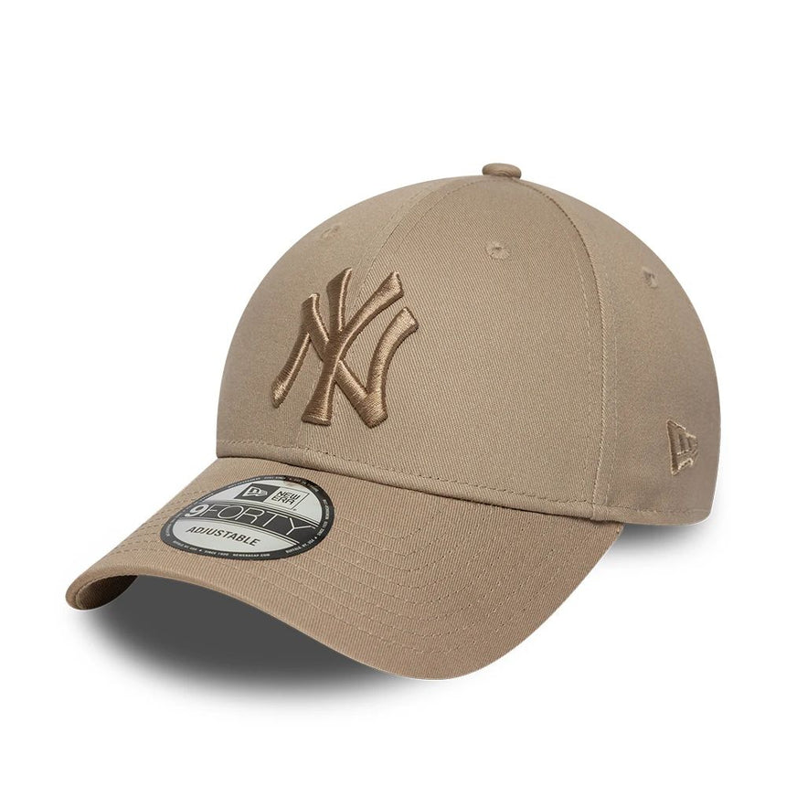 Gorra del equipo 9FORTY de los New York Yankees de la NBA de New Era