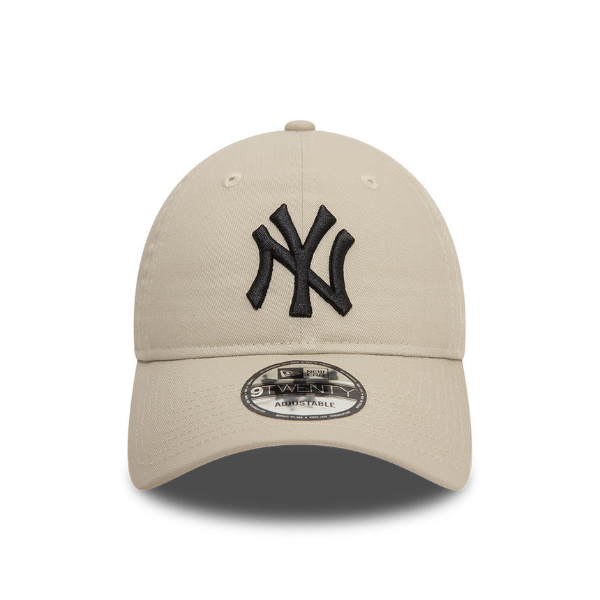Casquette des Yankees de New York, logo noir, New Era, 9TWENTY, essentiel, beige
