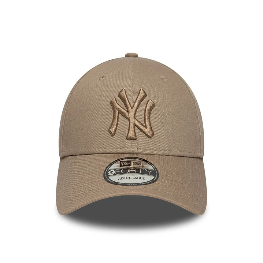 Gorra del equipo 9FORTY de los New York Yankees de la NBA de New Era