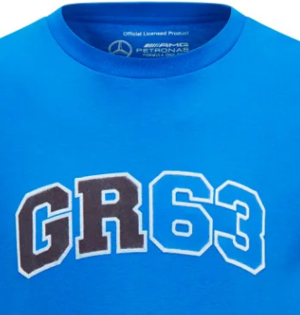 Camiseta azul con el logotipo de Mercedes George Russell