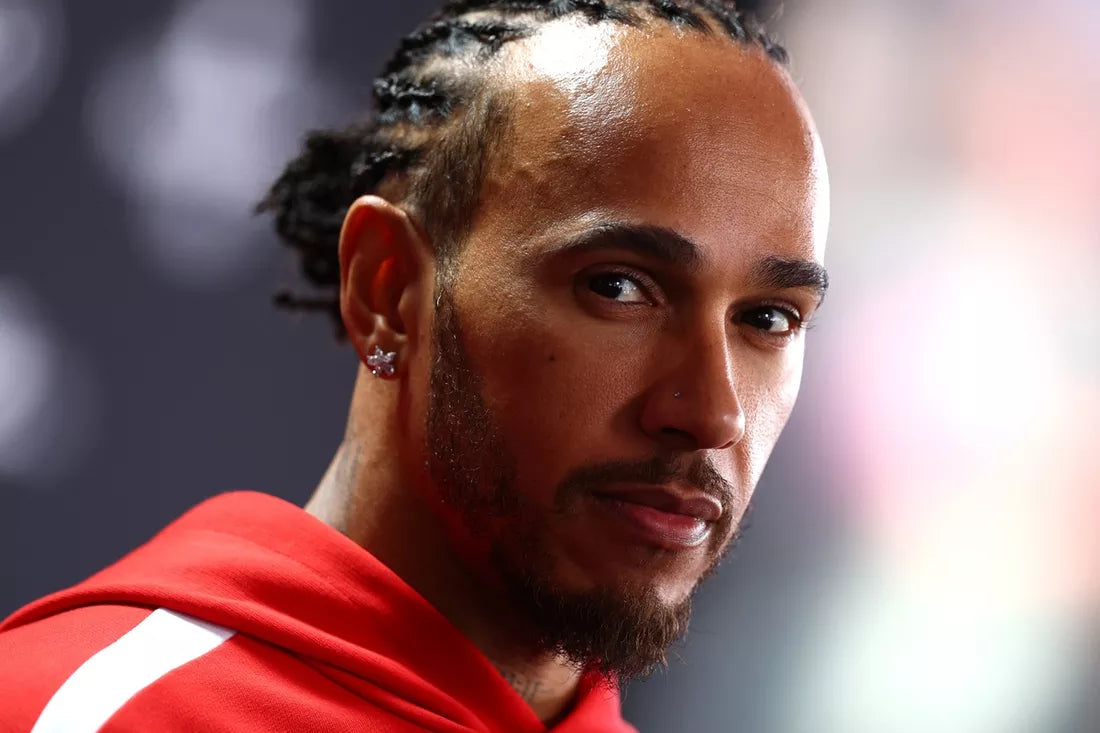 Hamilton signe la pole du Sprint britannique