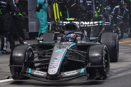 Mercedes et Russell peinent à Silverstone