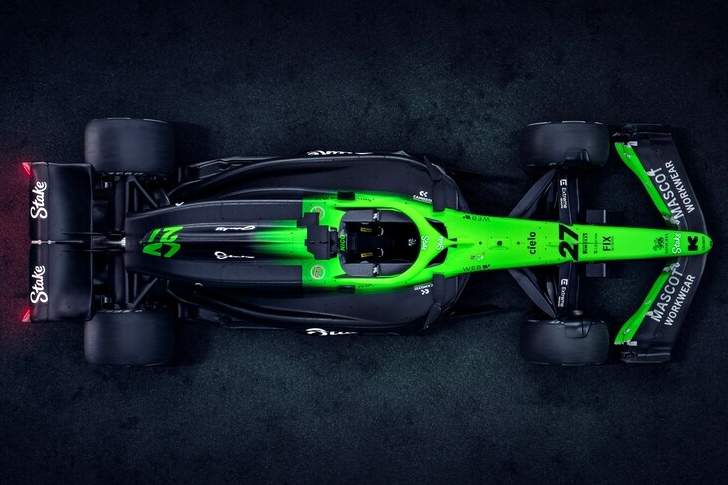 Stanek Crée la Surprise : Pole Position Volée sous le Nez des Favoris !