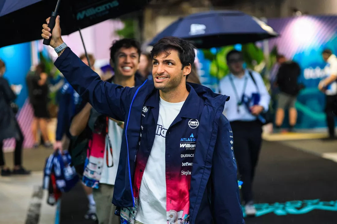 Sainz explique sa collision avec Piastri aux feux bleus