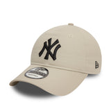 Casquette des Yankees de New York, logo noir, New Era, 9TWENTY, essentiel, beige