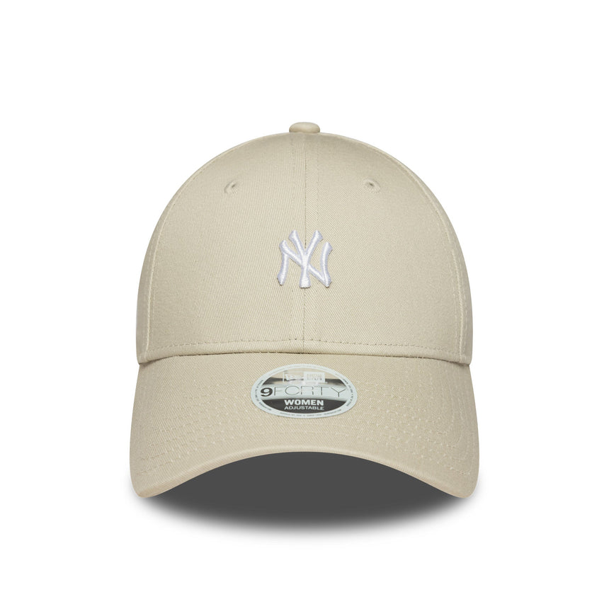 <title>Casquette des Yankees de New York, logo mini, New Era, 9FORTY, beige</title>